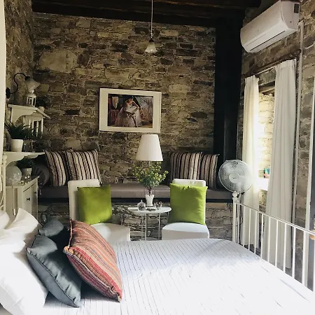 Nadia's Bed & Breakfast *